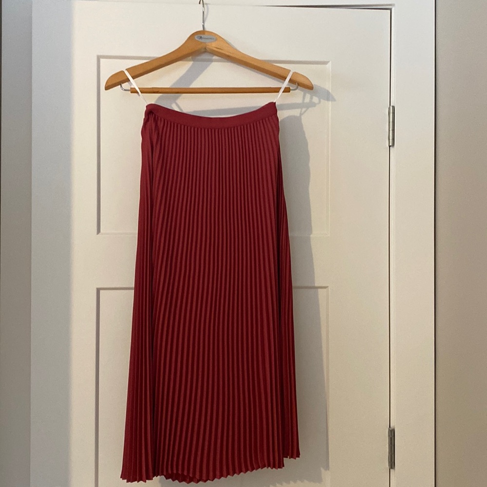 NWOT Aritzia Babaton Jude skirt